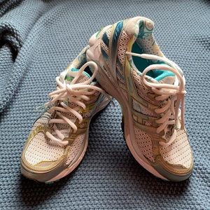 ASICS Gel-Kayano 17 running shoes